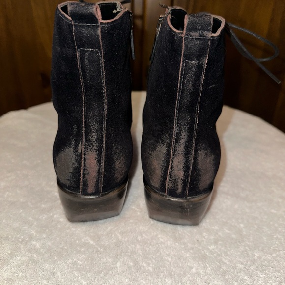 Jo Ghost distressed velvet lace up boots - Picture 3 of 8